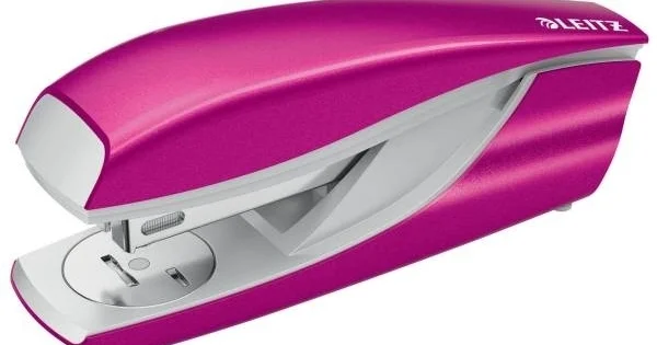 Sešívač stolní Leitz NeXXt WOW 5502, růžový Zlevněný