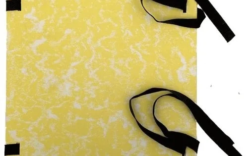 Deska spisová stkanicí A4, žlutá Víkendová Akce